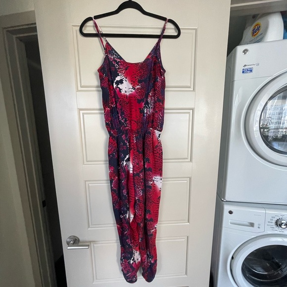 AQUA Bloomingdale’s Excl. Multi-Colored Scale-Print Sleeveless Jumpsuit - Sz S - Picture 4 of 10